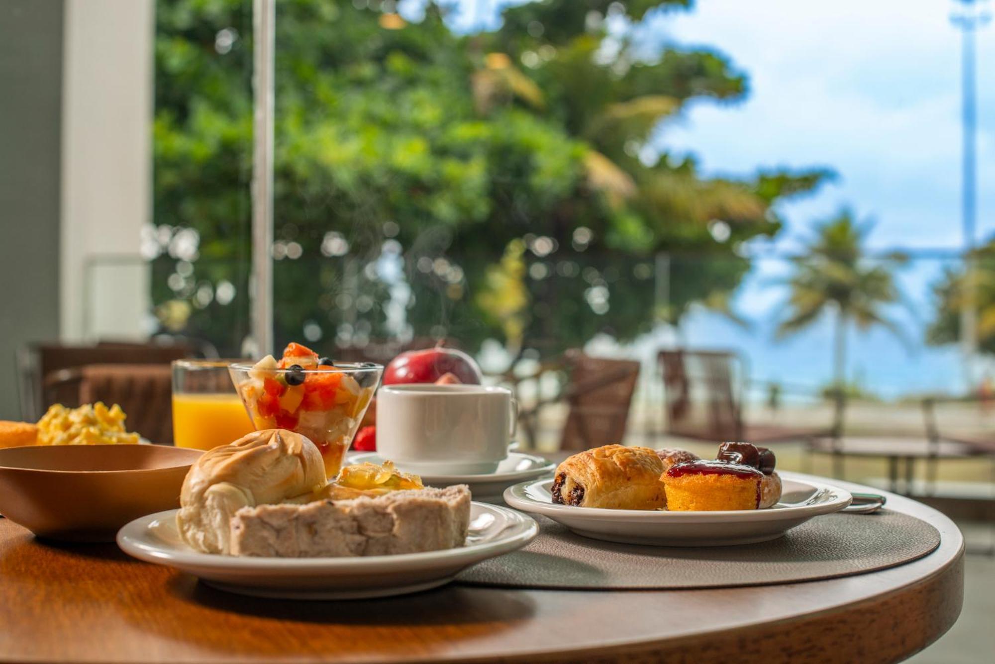 Lifestyle Laghetto Collection Hotel Рио де Жанейро Екстериор снимка Breakfast at the hotel
