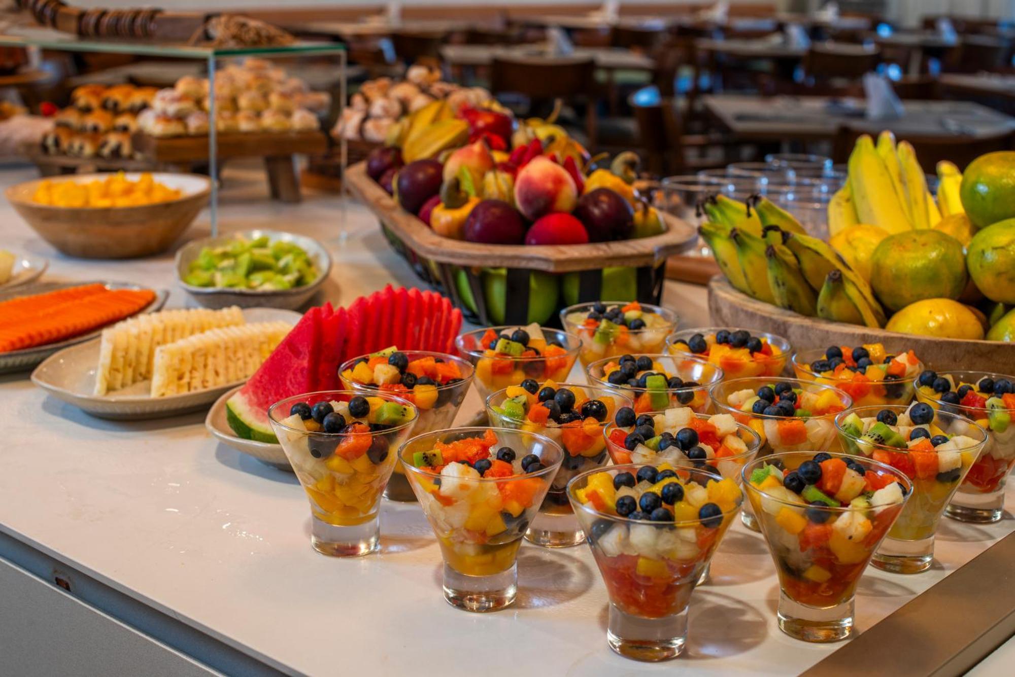 Lifestyle Laghetto Collection Hotel Рио де Жанейро Екстериор снимка Fruit salad