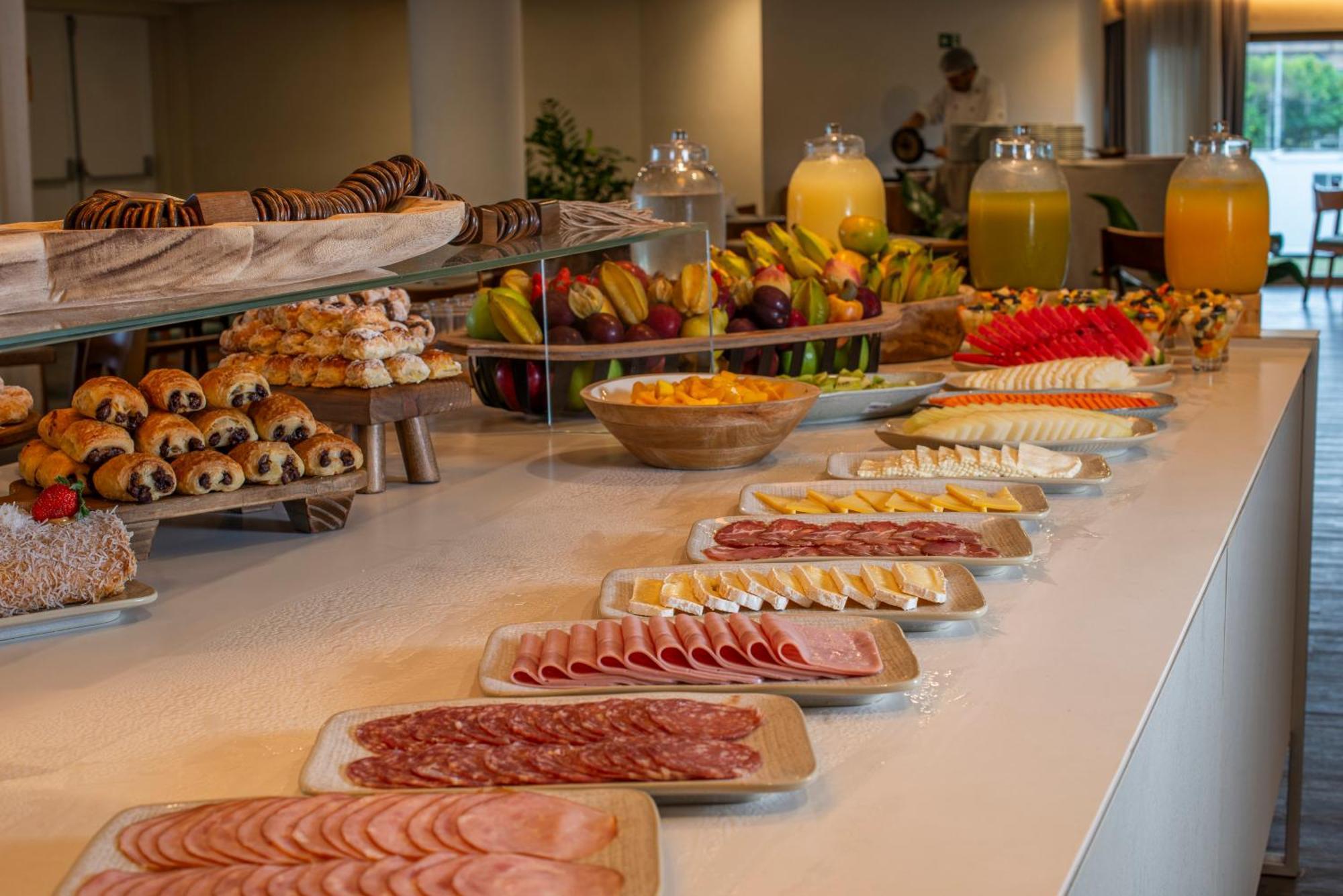Lifestyle Laghetto Collection Hotel Рио де Жанейро Екстериор снимка A buffet