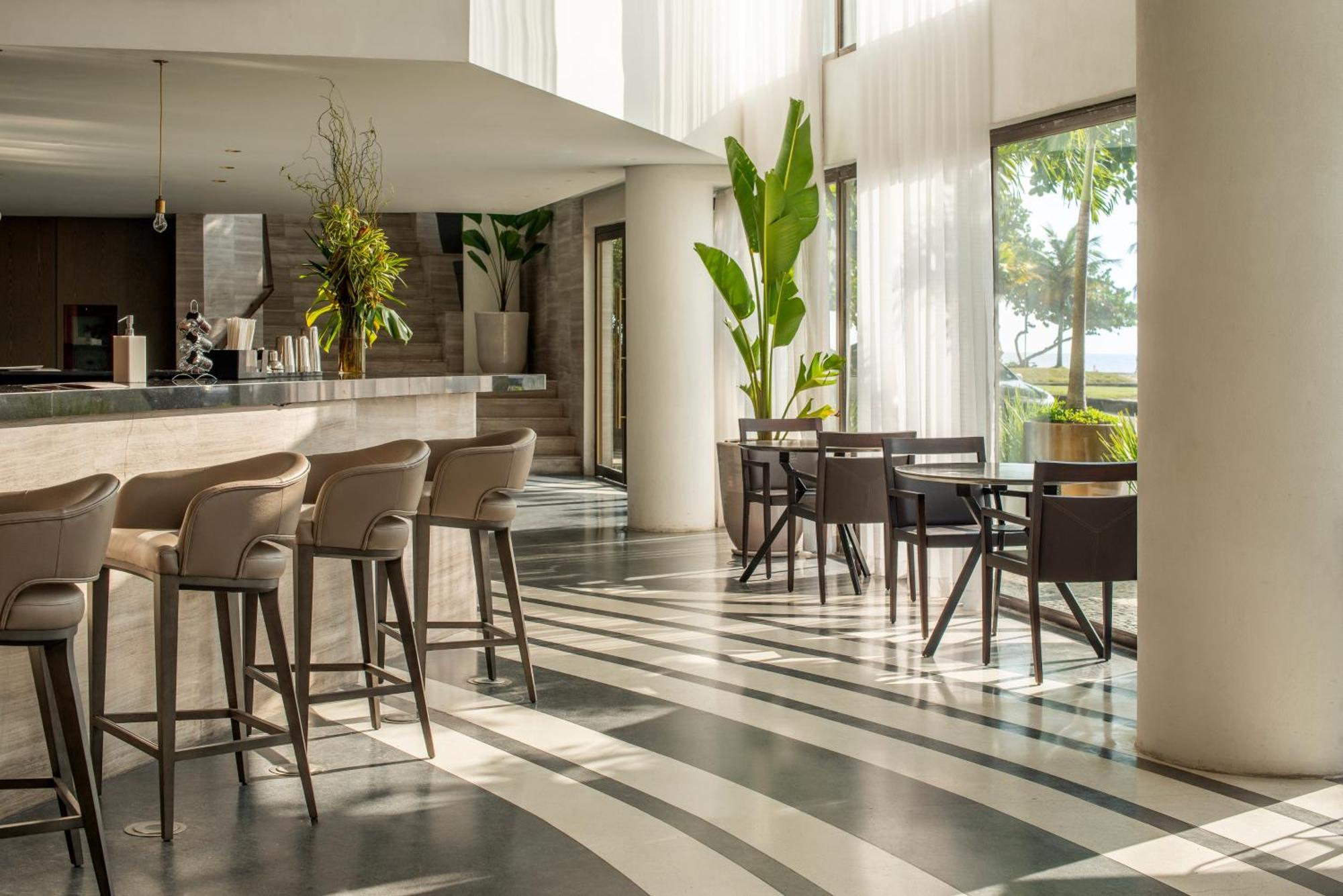 Lifestyle Laghetto Collection Hotel Рио де Жанейро Екстериор снимка The bar at the hotel